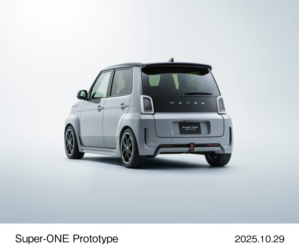 Rear side of Honda Super-ONE 